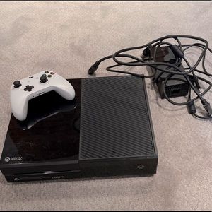 XBOX One (w/controller and accessories)